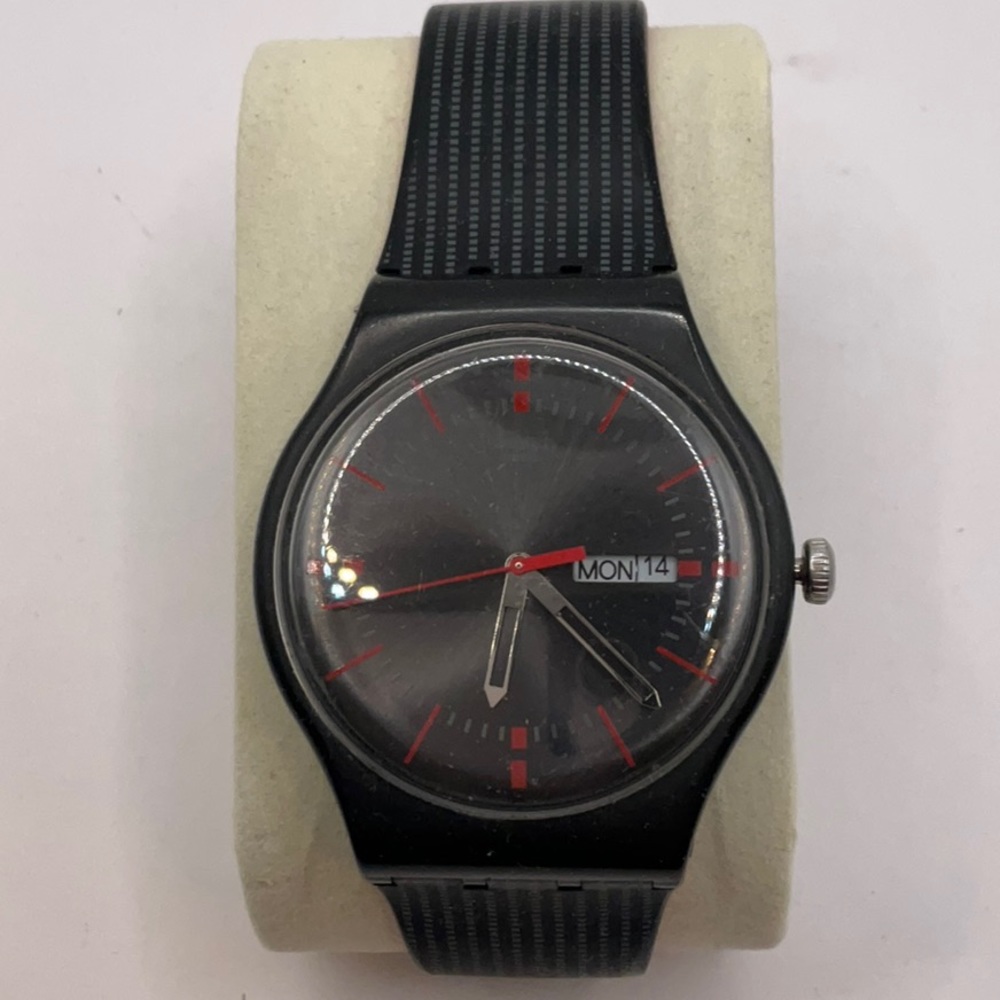 Swatch Swiss Red Black Silicone Band Date Day Dial  Watch 2013